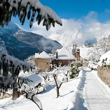 By The Slopes In L'alpe D'huez *